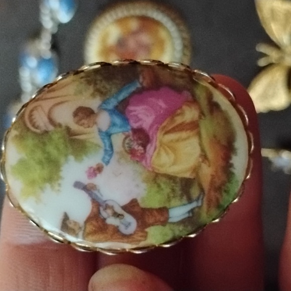 Vintage brooch lot all 10 pieces sold together - Picture 3 of 4